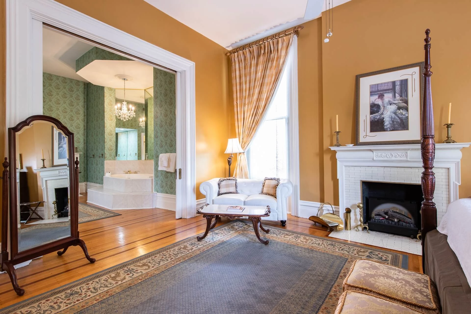 Alfred I DuPont Suite