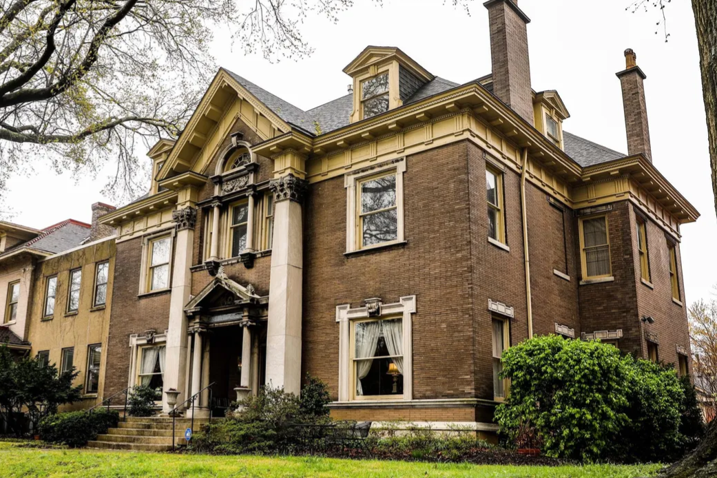 Grand Peacock Bed & Breakfast