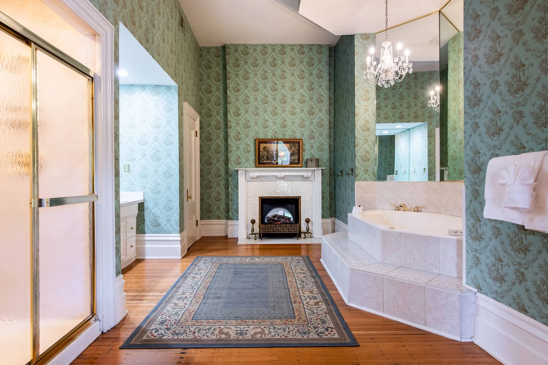Alfred I DuPont Suite